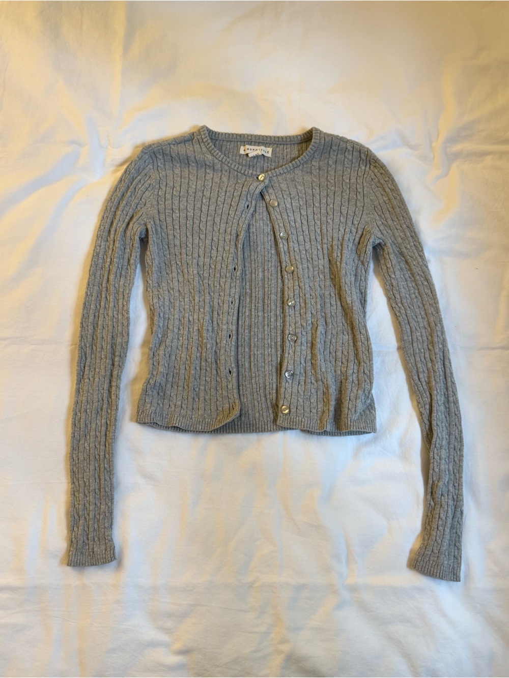 Aeropostale gray ribbed knit cardigan
size S